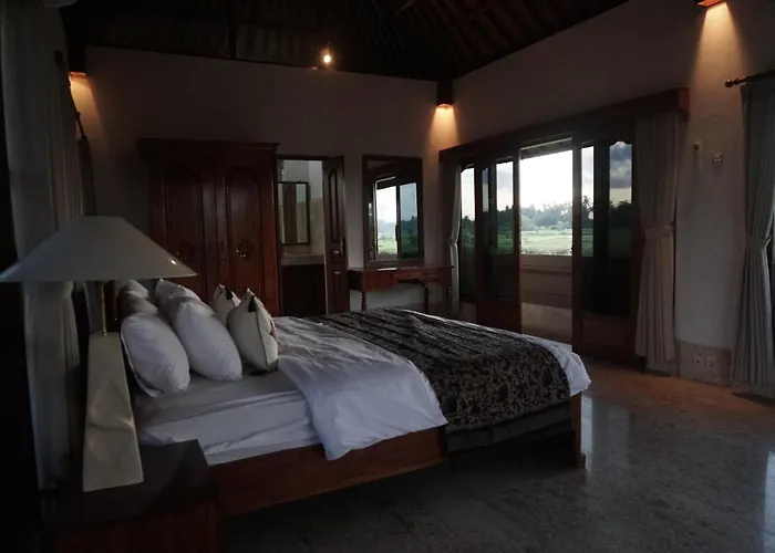 Wayan Villa *
